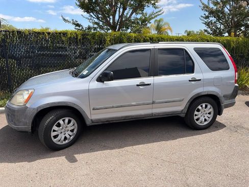 Used 2005 Honda CR-V LX image 6