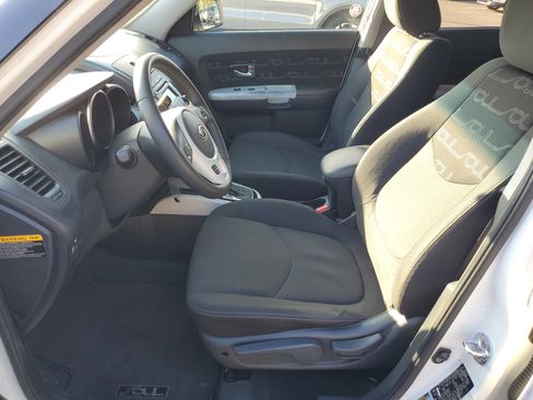 Used 2012 Kia Soul + image 21
