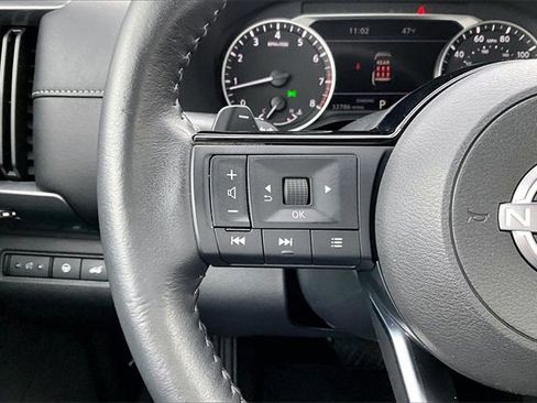 Certified 2025 Nissan Pathfinder SL image 10