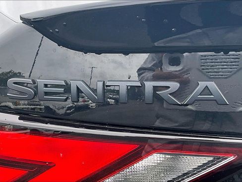 Used 2023 Nissan Sentra SR w/ Midnight Edition Package FWD image 30