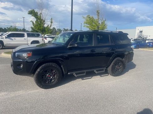 Used 2022 Toyota 4Runner SR5 RWD image 3