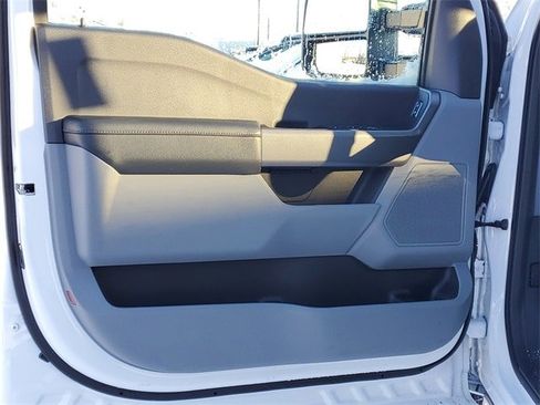 New 2026 Ford F350 XLT image 9