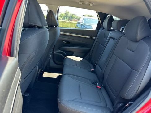 Used 2023 Hyundai Tucson SE FWD image 18