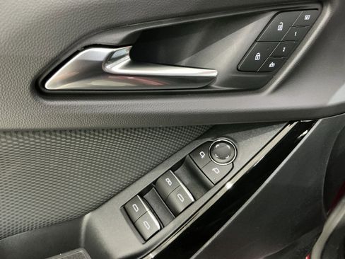 New 2026 Chevrolet Equinox RS w/ Convenience Package III FWD image 23