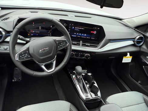 New 2026 Chevrolet Trax LT w/ Driver Confidence Package image 15