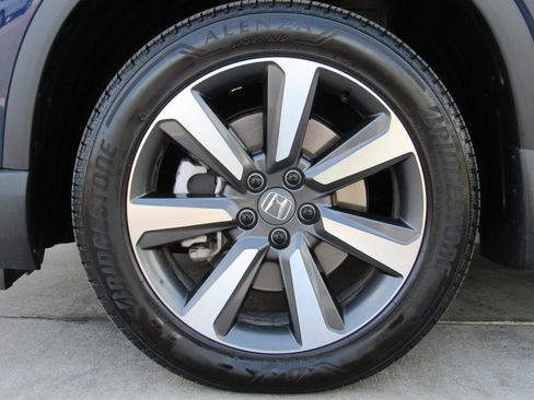 Used 2025 Honda Pilot Touring image 46