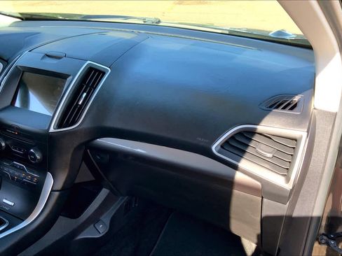 Used 2016 Ford Edge SEL w/ Equipment Group 201A image 18