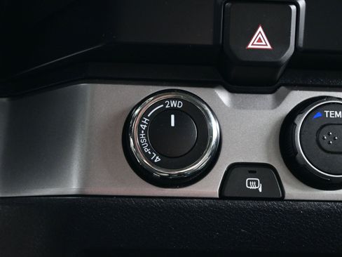 Used 2021 Toyota Tacoma SR image 21