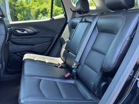 Used 2024 GMC Terrain SLT AWD/4WD image 24