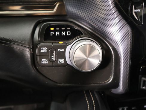 Used 2019 RAM 1500 Limited w/ Advanced Safety Group AWD/4WD image 9