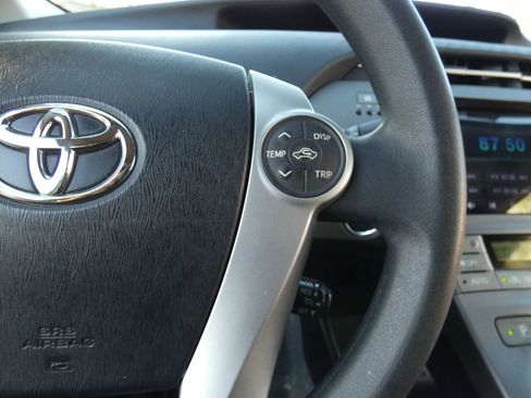 Used 2015 Toyota Prius Four image 62