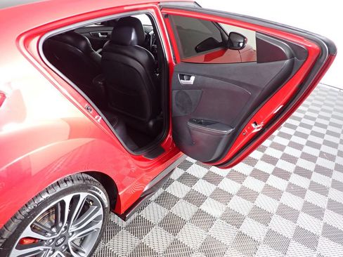 Used 2016 Hyundai Veloster Turbo FWD image 28