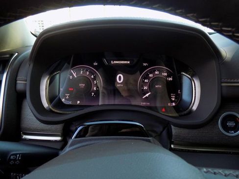 Used 2025 RAM 1500 Limited image 30