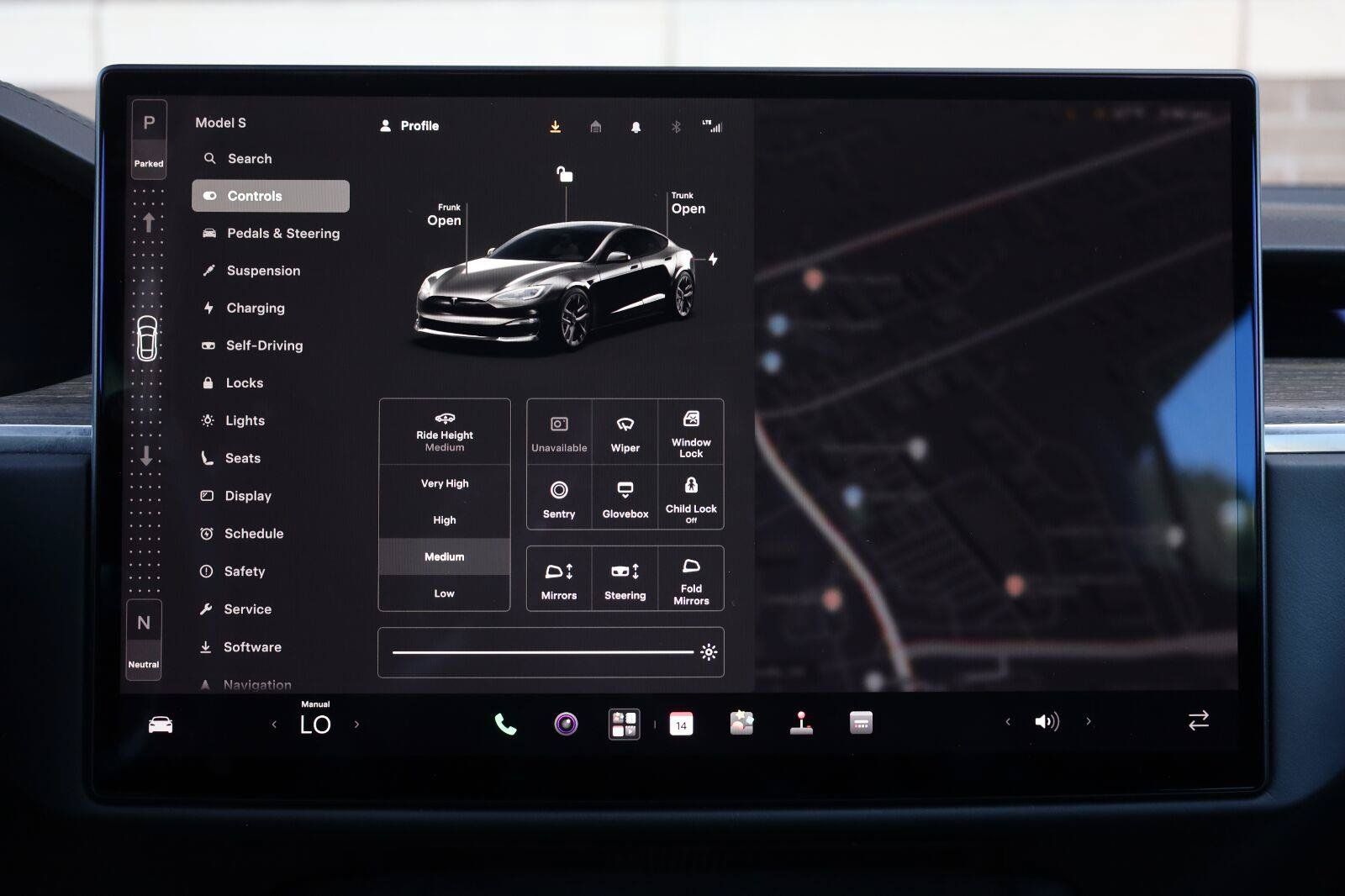 Used 2022 Tesla Model S Standard Range AWD/4WD image 40