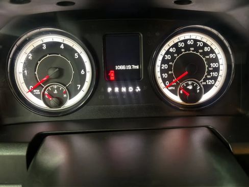 Used 2020 RAM 1500 Classic SLT RWD image 11