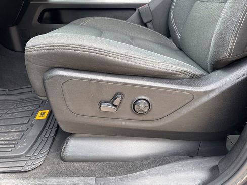 Used 2019 RAM 1500 Big Horn RWD image 59