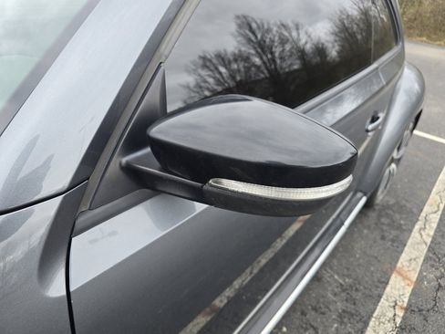 Used 2012 Volkswagen Beetle 2.0T w/ Lamp & Wheel Pkg image 21