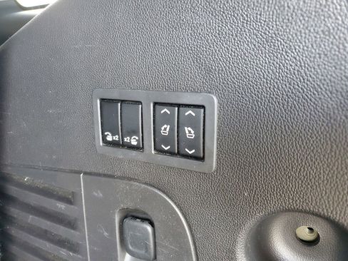 Used 2015 GMC Yukon SLT image 33