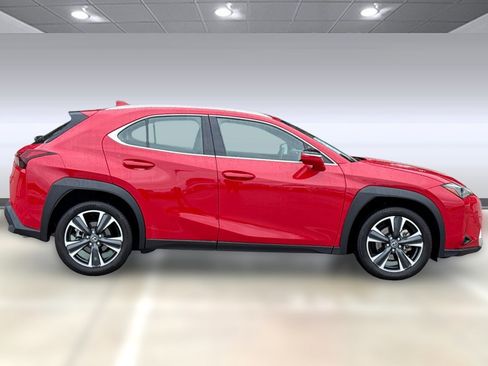 Certified 2025 Lexus UX 300h FWD w/ Accessory Package (Z2) image 8