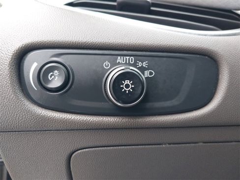 Used 2020 Chevrolet Malibu LT image 18