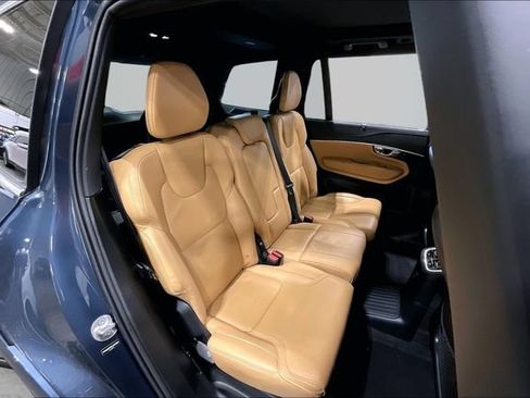 Certified 2025 Volvo XC90 T8 Ultra w/ Protection Package Premier AWD/4WD image 30