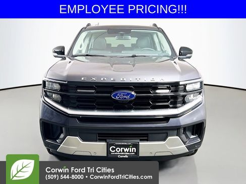 New 2026 Ford Expedition Max Platinum w/ Driver's Package AWD/4WD image 4