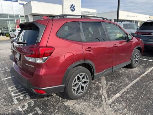 Certified 2023 Subaru Forester Premium AWD/4WD image 5