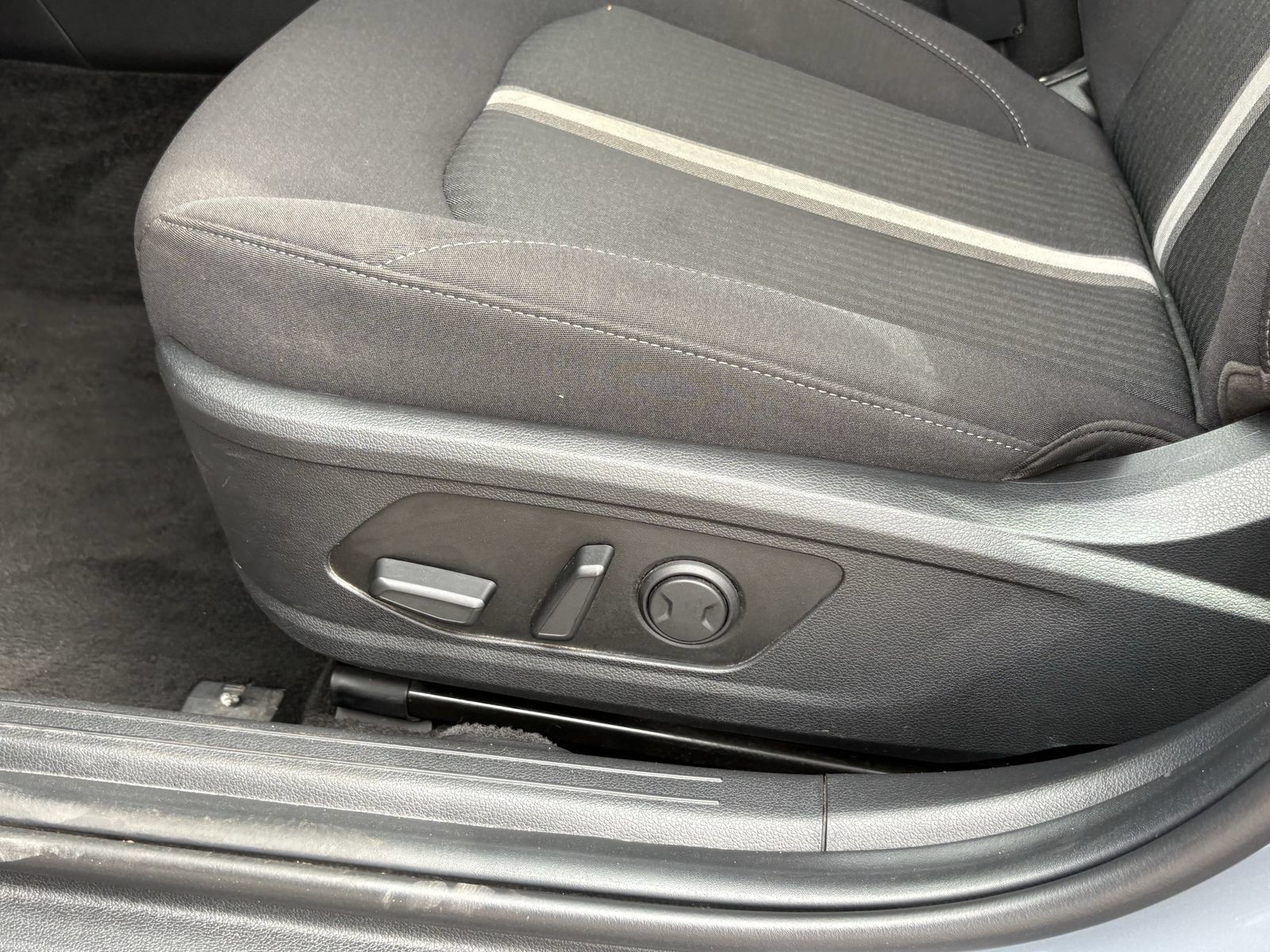 Used 2025 Hyundai Sonata SEL FWD image 26
