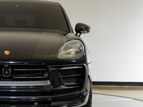 Used 2024 Porsche Macan image 49