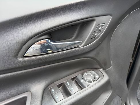 Used 2020 Chevrolet Equinox LT FWD image 19