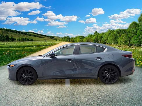 Used 2025 MAZDA MAZDA3 s AWD/4WD image 3