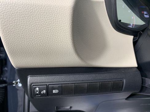Used 2023 Toyota Corolla LE FWD image 16