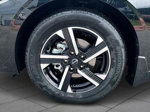 New 2025 Nissan Sentra SV image 9