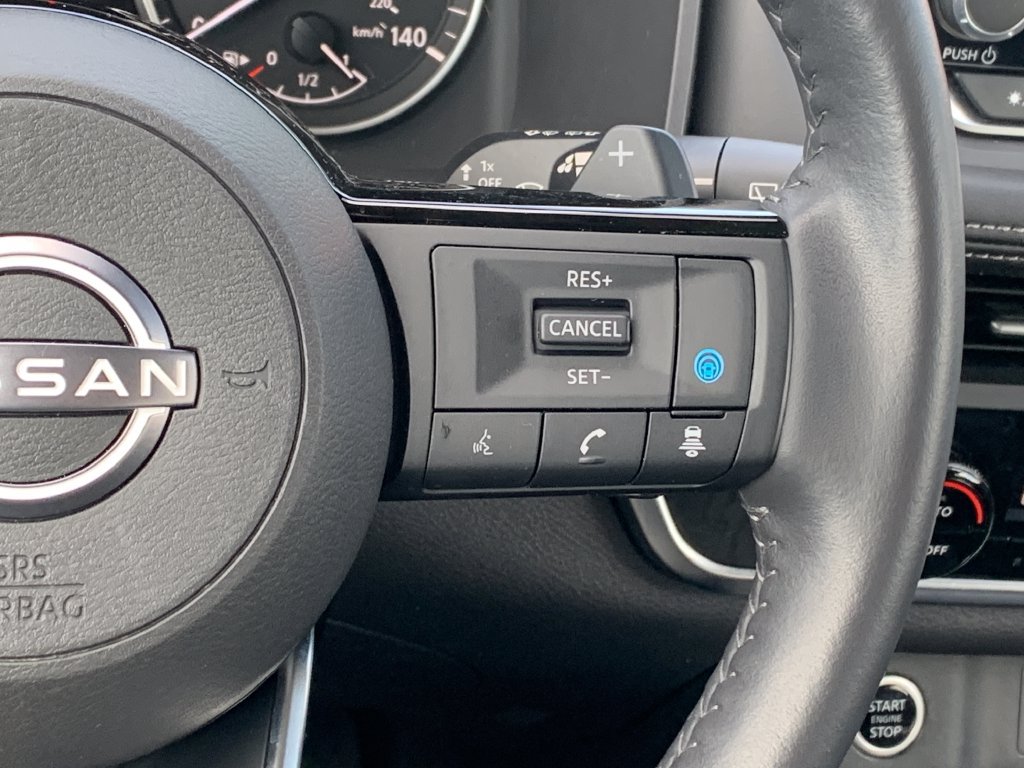 Used 2023 Nissan Rogue SV w/ SV Premium B Package FWD image 14