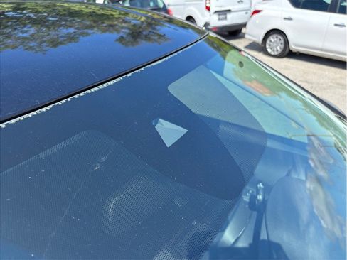 Used 2022 Nissan Kicks S FWD image 12