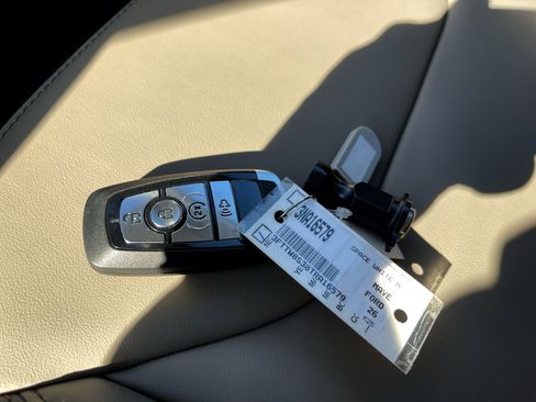 New 2026 Ford Maverick Lariat w/ 4K Tow Package image 32