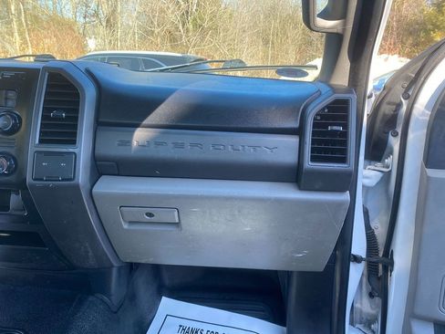 Used 2019 Ford F250 XL w/ Power Equipment Group image 27