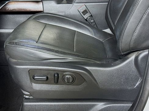 Used 2020 GMC Sierra 1500 SLT image 16