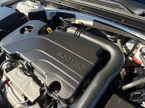 Used 2022 Chevrolet Malibu RS FWD image 30