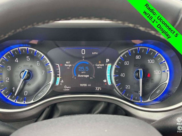 Used 2023 Chrysler Pacifica Touring-L FWD image 20