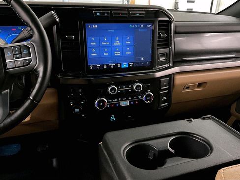 Used 2024 Ford F350 Lariat image 6