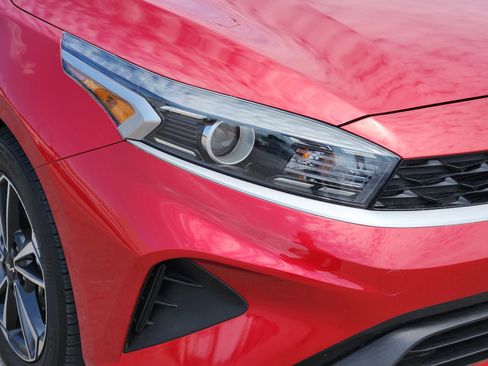 Used 2024 Kia Forte LXS FWD image 10