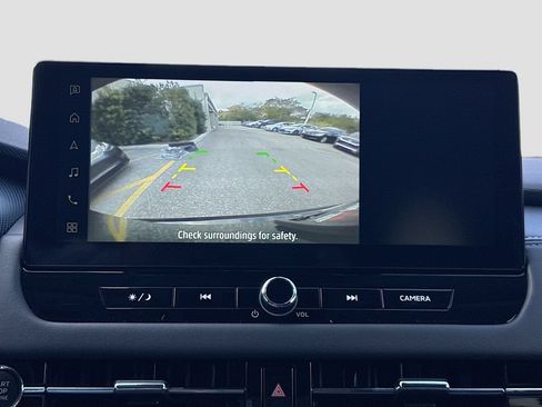 Used 2025 Mitsubishi Outlander ES FWD image 15