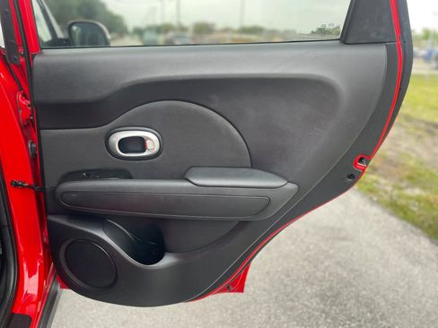 Used 2014 Kia Soul + FWD image 26