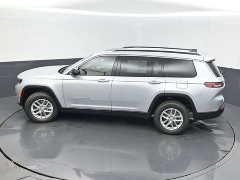 New 2026 Jeep Grand Cherokee L Laredo AWD/4WD image 41