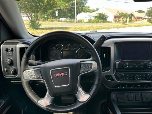 Used 2017 GMC Sierra 1500 SLT w/ SLT Premium Package AWD/4WD image 12