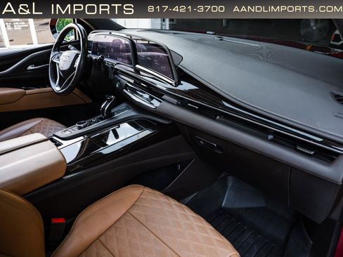 Used 2023 Cadillac Escalade Sport AWD/4WD image 16