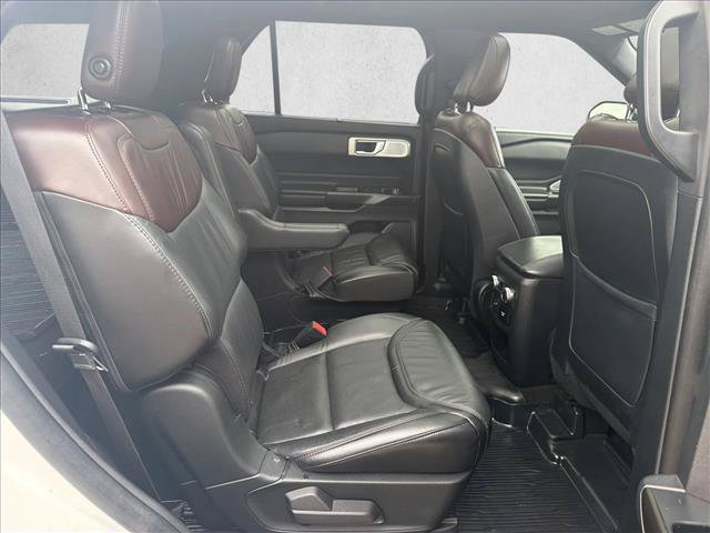 Used 2020 Ford Explorer Platinum w/ Premium Technology Package AWD/4WD image 24