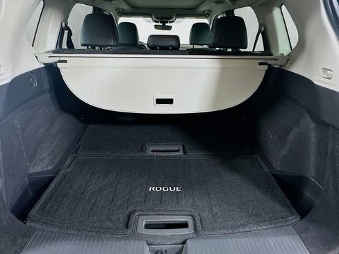 Used 2023 Nissan Rogue SL w/ SL Premium Package FWD image 29