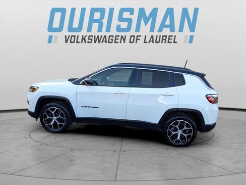 Used 2024 Jeep Compass Limited image 4